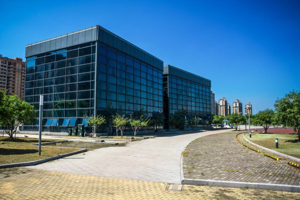 office building movers in Lehigh Valley PA, medical offices, Labs, warehouses, schools, universities, college movers, commercial storage units, packing, crating